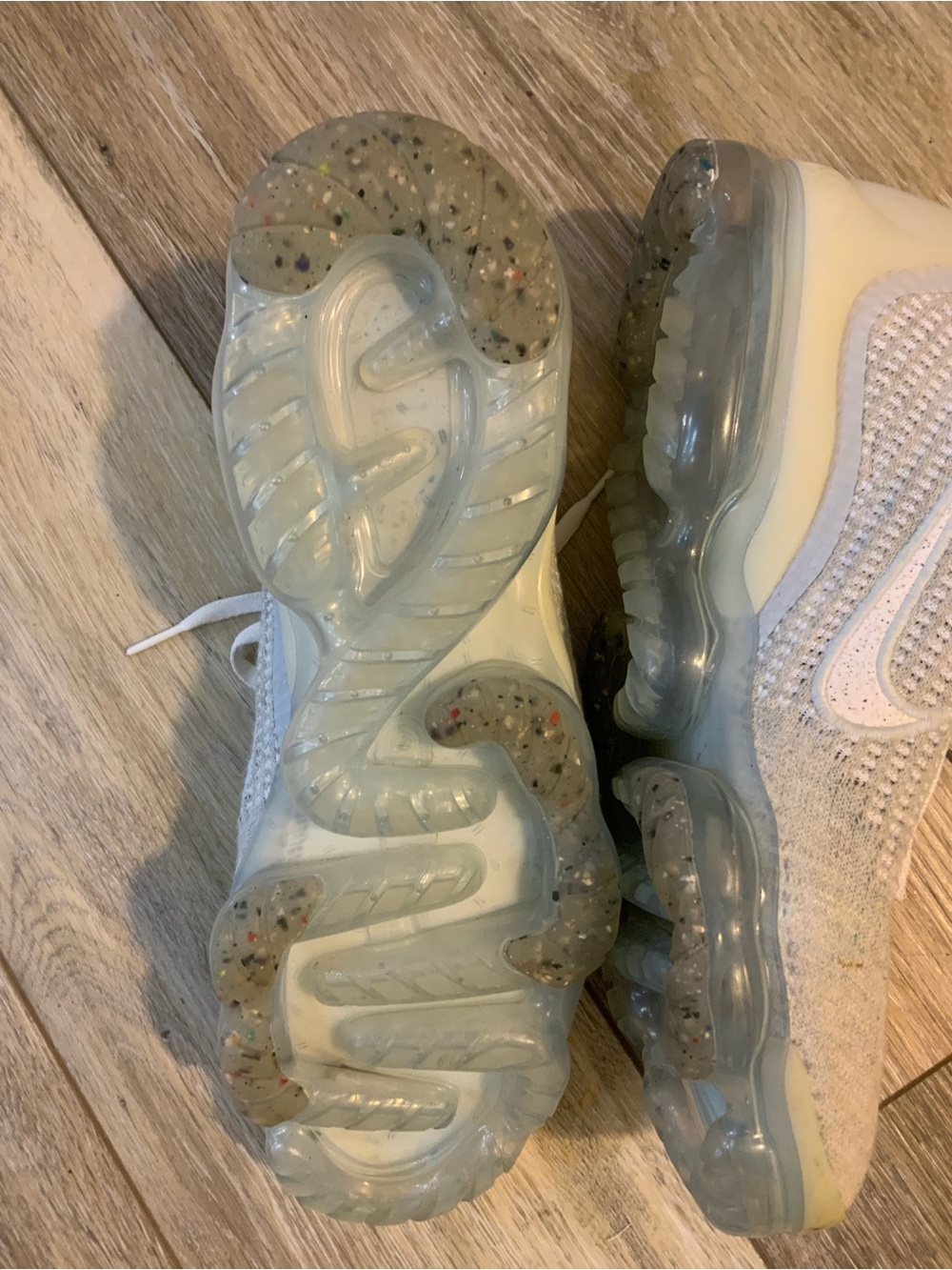 Nike VaporMax White Light Gray Knit Athletic Shoes. Size 10.5 - Picture 3 of 5